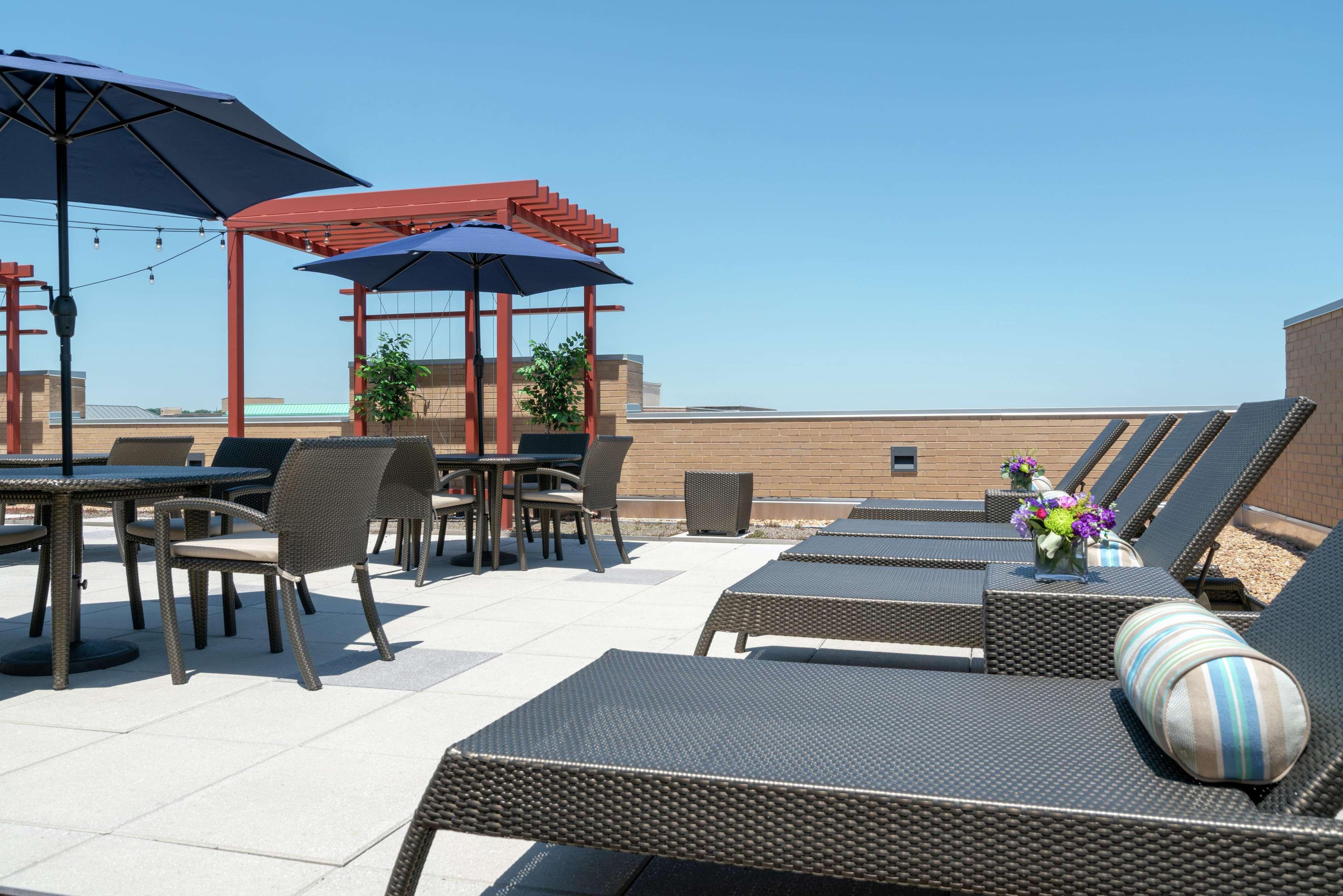 Hilton Garden Inn Alexandria Old Town National Harbor Екстер'єр фото