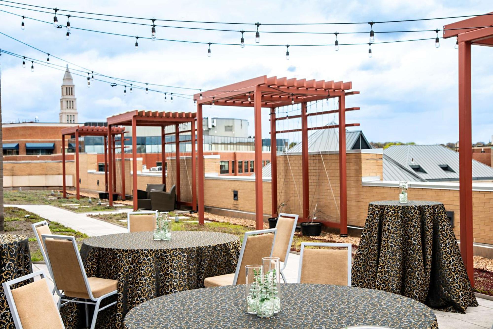 Hilton Garden Inn Alexandria Old Town National Harbor Екстер'єр фото