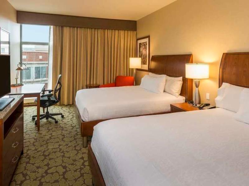 Hilton Garden Inn Alexandria Old Town National Harbor Екстер'єр фото