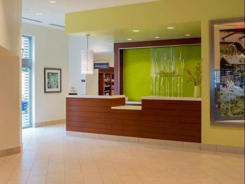 Hilton Garden Inn Alexandria Old Town National Harbor Екстер'єр фото